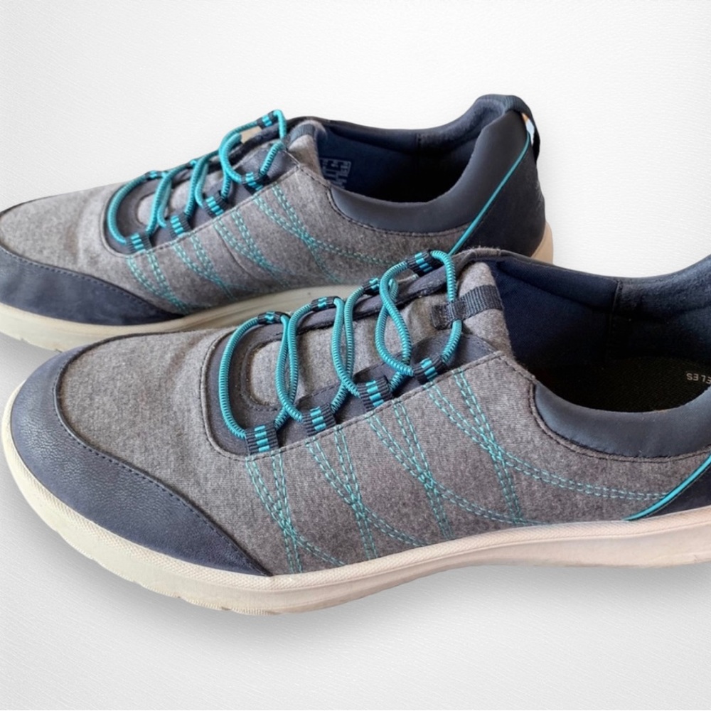 Women’s Clarks Sneakers 11 Grey Blue Slip On Skechers Air Cooled Goga Mat Insole - Picture 5 of 9